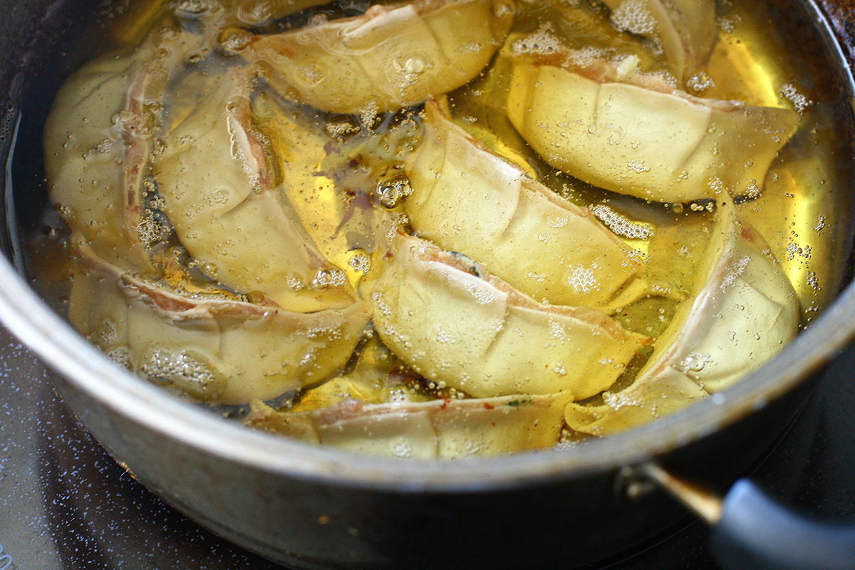 おつまみにぴったり。揚げ餃子