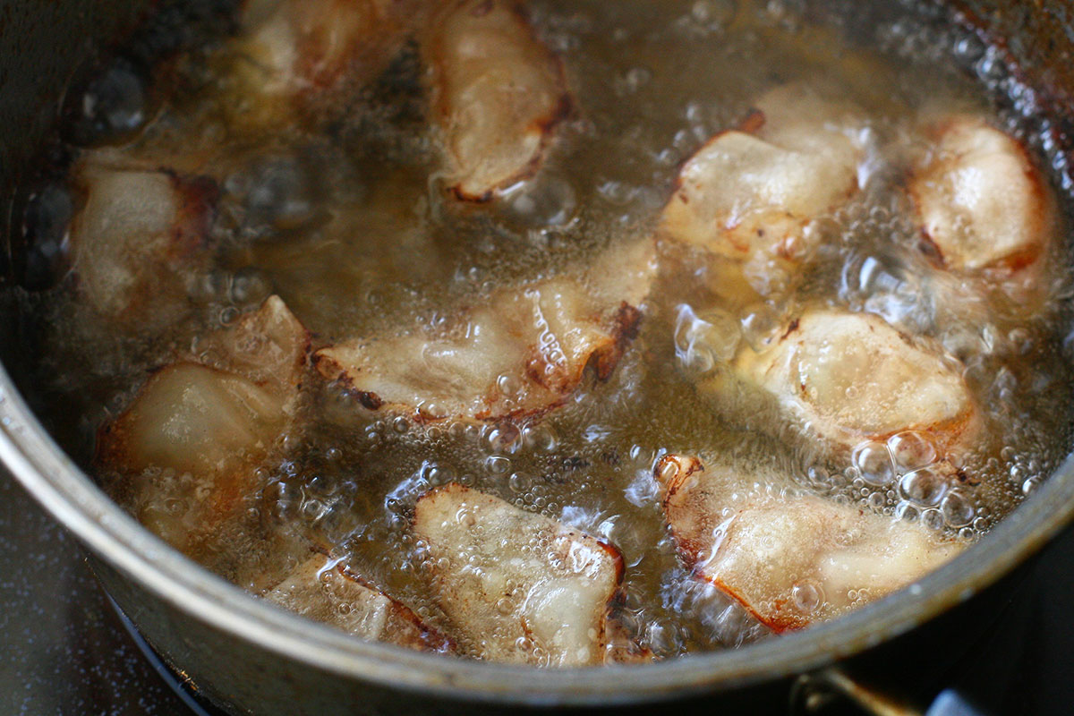 おつまみにぴったり。揚げ餃子