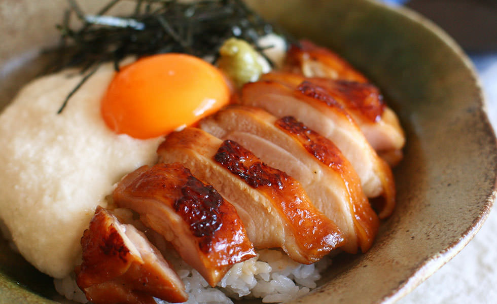 山かけ鶏の味噌コンフィ丼