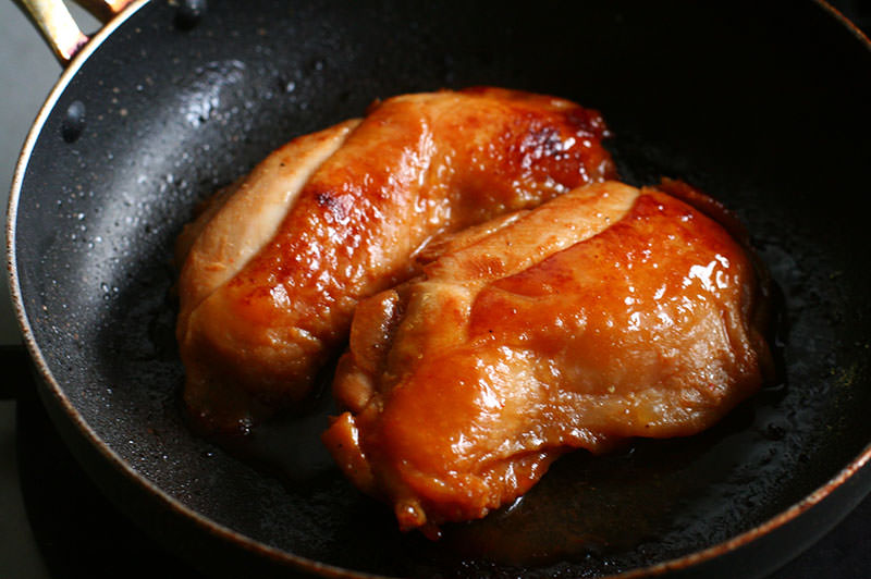 鶏の味噌コンフィ、春菊、きのこのおかずサラダ