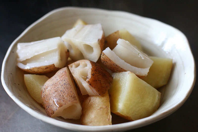 鶏のコンフィと根菜のロースト