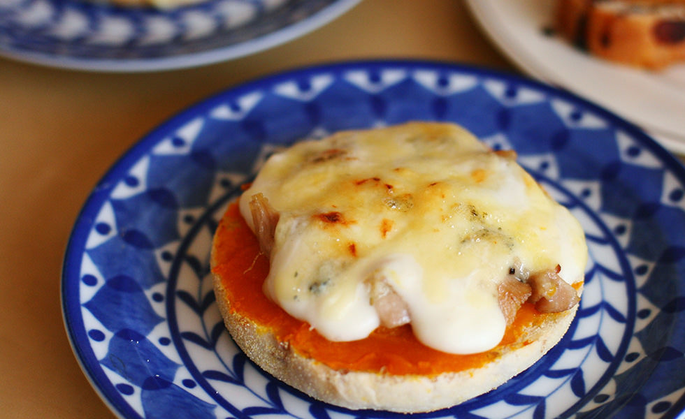 鶏のコンフィでオープンサンド