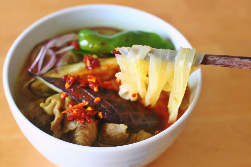 牛すじとカレースパイスのフォー