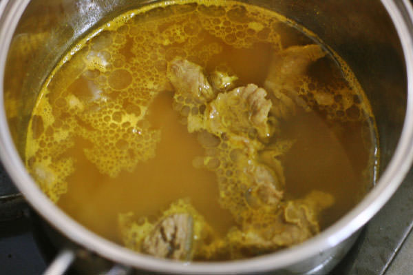 牛すじとカレースパイスのフォー