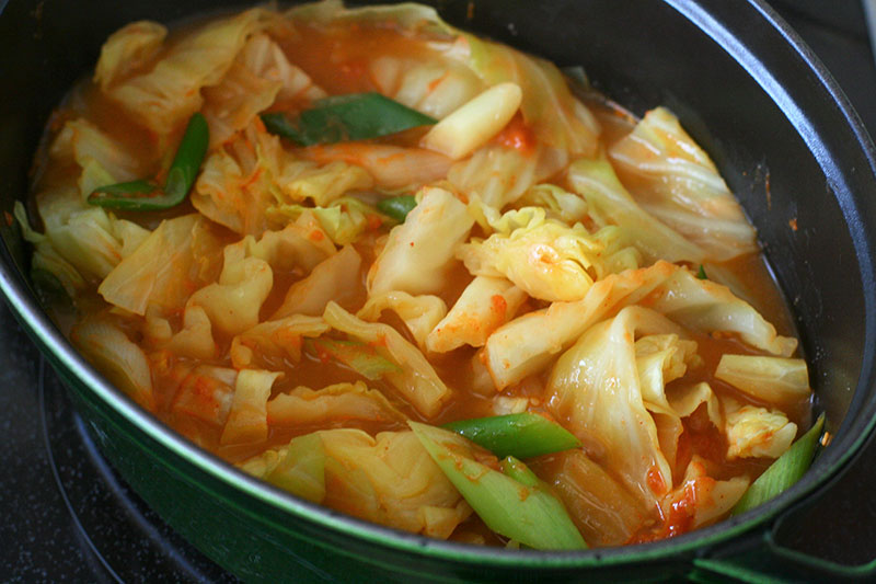 牛タン餃子の豆乳キムチ鍋