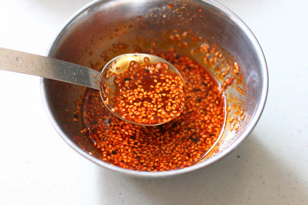 牛タン餃子のピリ辛サラダ仕立て