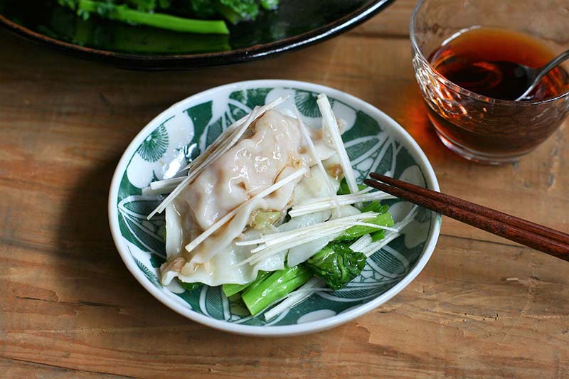 熱々ごま油が決め手！香味水餃子