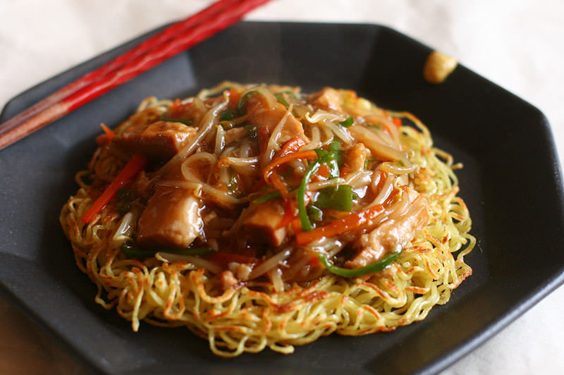 角煮のあんかけ焼きそば