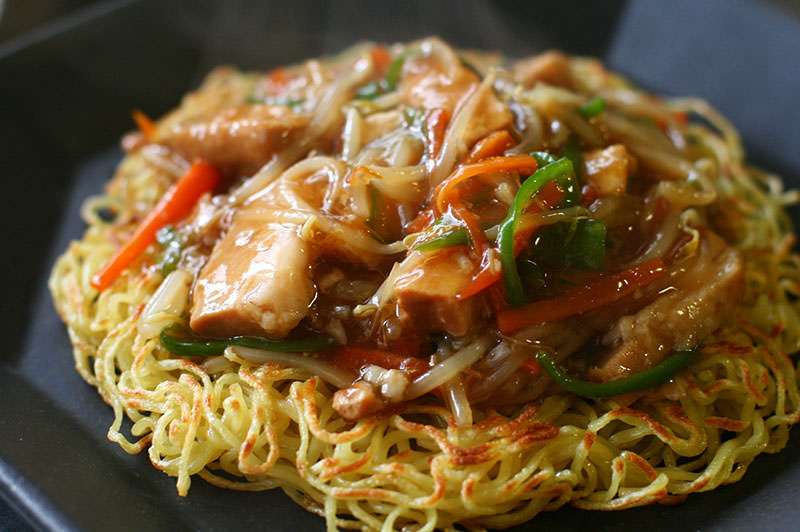 角煮のあんかけ焼きそば