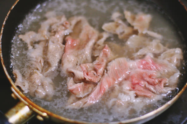 野菜たっぷり、牛肉のバインミー