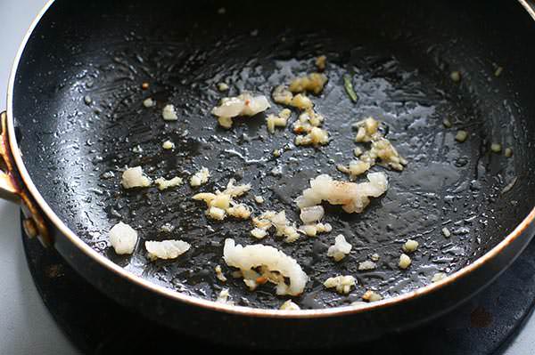 牛脂と香味野菜の塩焼きそば