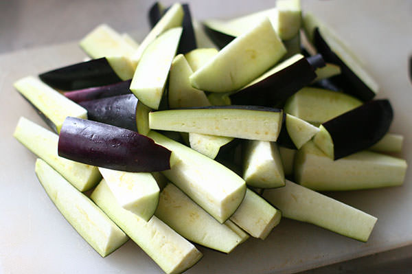 牛脂とナスの甘辛炒め