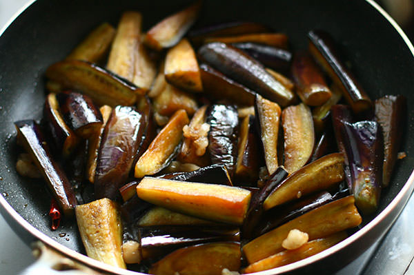 牛脂とナスの甘辛炒め