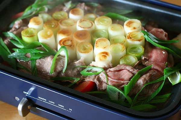 ネギとトマトの牛鍋