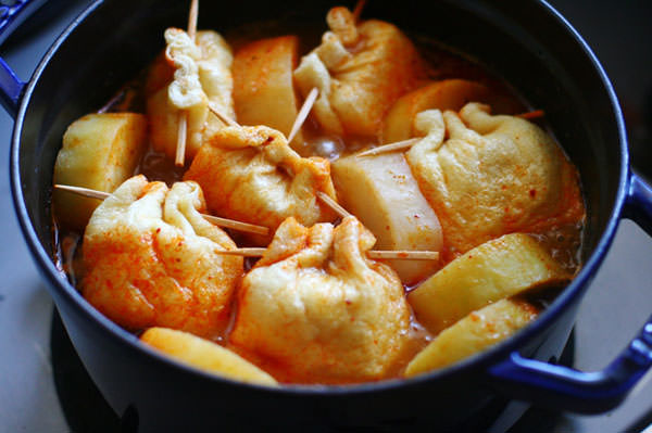牛骨ラーメンスープでおでん風煮込み