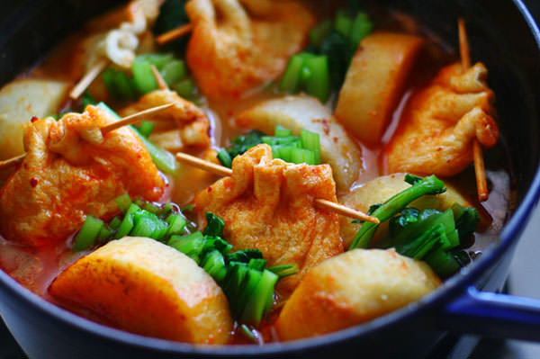 牛骨ラーメンスープでおでん風煮込み