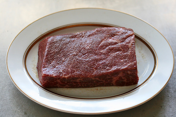 フライパンひとつで作るローストビーフ