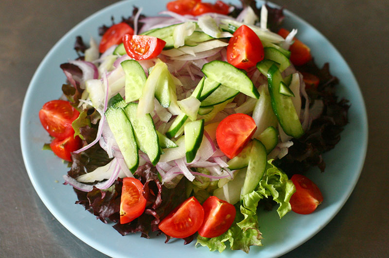 和牛そぼろのサラダ仕立て