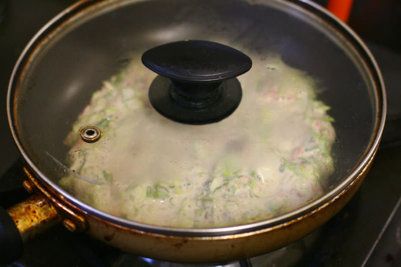 牛すじお好み焼き