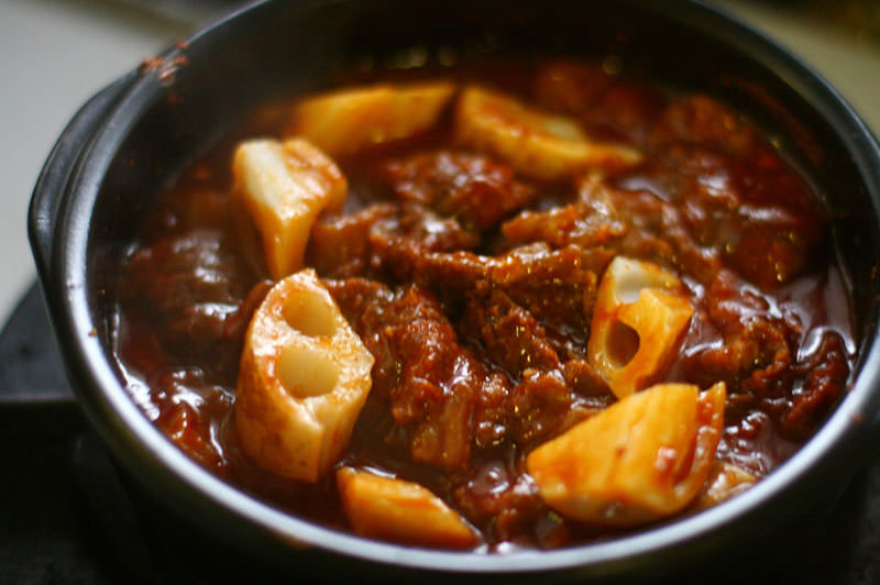 牛すじ肉のタッカルビ風