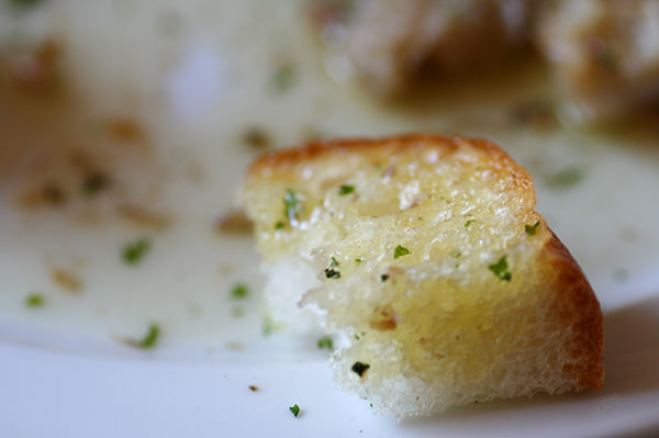 トリッパとアンチョビのアヒージョ