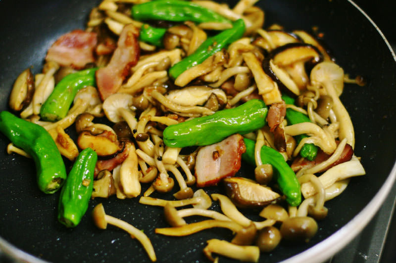 柚子胡椒ときのこの和風パスタ